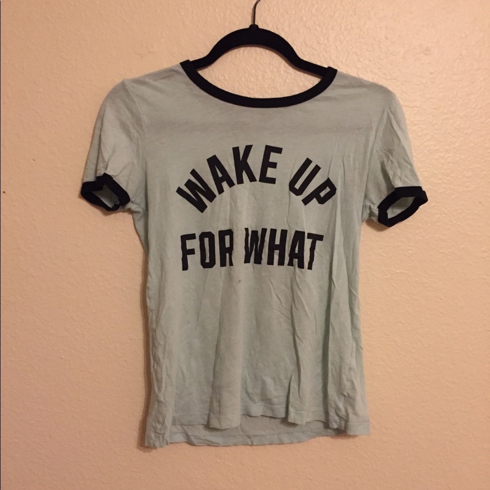 Tee shirt